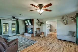 917 Cole Ln, Bowie, TX 76230 - Photo 9