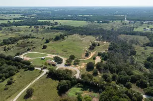 917 Cole Ln, Bowie, TX 76230 - Photo 31