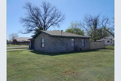 208 E Archer Road, Seymour, TX 76380 - Photo 3