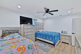 1104 E Mulkey St, Fort Worth, TX 76104 - Photo 15