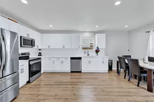 1104 E Mulkey St, Fort Worth, TX 76104 - Photo 7