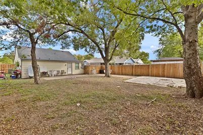 1104 E Mulkey Street, Fort Worth, TX 76104 - Photo 19
