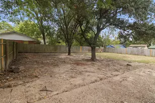 736 Bluebonnet St, Mexia, TX 76667 - Photo 17