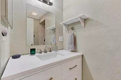 2107 Rockwood Drive, Carrollton, TX 75007 - Photo 25
