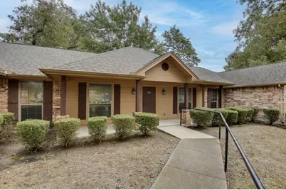 580 N Hampton Road, DeSoto, TX 75115 - Photo 3