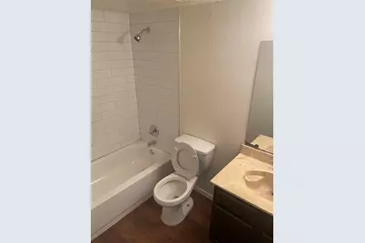 1810 N Garrett Avenue #106, Dallas, TX 75206 - Photo 9