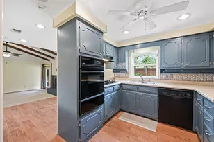 2105 Rockmoor Dr, Edgecliff Village, TX 76134 - Photo 19