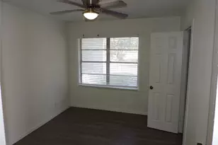 1612 N Anglin St, Cleburne, TX 76031 - Photo 7