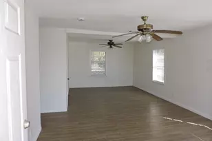 1612 N Anglin St, Cleburne, TX 76031 - Photo 5