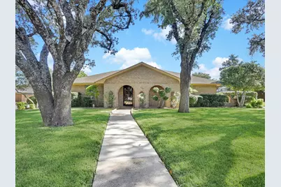 1123 Madlynne Drive, Cedar Hill, TX 75104 - Photo 1