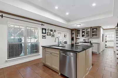 2806 Sausalito Drive, Carrollton, TX 75007 - Photo 13