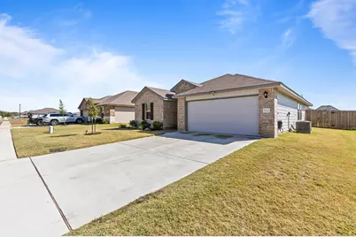 7012 Canadian Drive, China Spring, TX 76633 - Photo 5