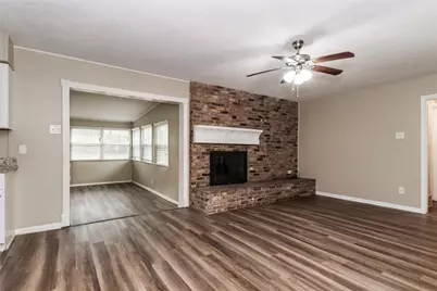 3812 Glenmont Drive, Fort Worth, TX 76133 - Photo 13