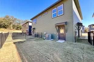 3501 E Renfro St, Burleson, TX 76028 - Photo 37