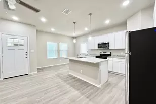 3501 E Renfro St, Burleson, TX 76028 - Photo 11