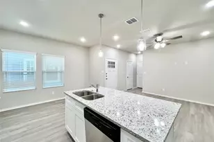 3501 E Renfro St, Burleson, TX 76028 - Photo 11