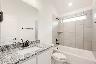 304 Keystone Dr, Commerce, TX 75428 - Photo 9