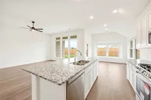 304 Keystone Dr, Commerce, TX 75428 - Photo 21