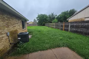7533 Parkwood Ln, Fort Worth, TX 76133 - Photo 13