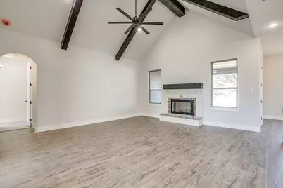 9025 Valley Oak Court, Springtown, TX 76082 - Photo 11