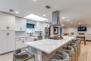 3307 Pine Tree Cir, Farmers Branch, TX 75234 - Photo 5