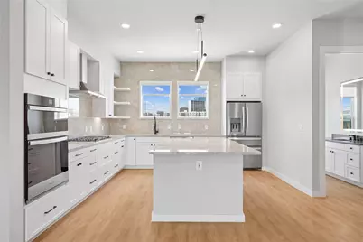 700 W Vickery Boulevard #0104, Fort Worth, TX 76104 - Photo 1