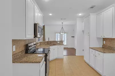 948 Avondale Lane, Plano, TX 75025 - Photo 9