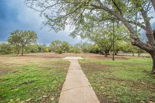 11300 Smallwood Dr, Burleson, TX 76028 - Photo 35