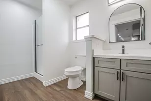 11300 Smallwood Dr, Burleson, TX 76028 - Photo 15