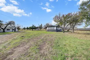 220 Coyote Trail, Rhome, TX 76078 - Photo 11