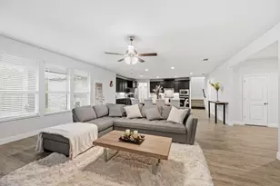 813 Comal Dr, Mansfield, TX 76063 - Photo 11