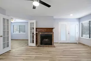 2310 Balsam Dr, Arlington, TX 76006 - Photo 3