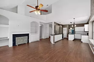 624 Babbling Brook Dr, Saginaw, TX 76179 - Photo 3