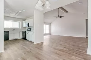 900 Blewitt Dr, Cedar Hill, TX 75104 - Photo 5