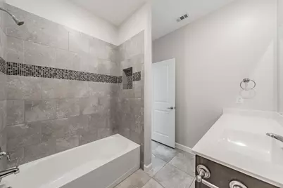 913 Stamford Way, Fort Worth, TX 76247 - Photo 17