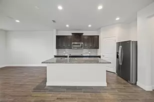 519 Sandiford Ct, Mansfield, TX 76063 - Photo 5