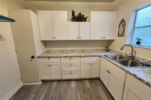 805 E Palestine St, Mexia, TX 76667 - Photo 5