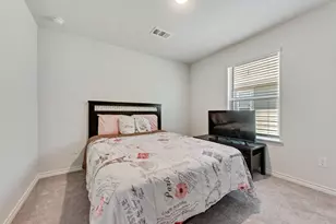 5621 Topwater Trl, Fort Worth, TX 76119 - Photo 11