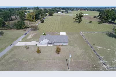 308 N Douglas Street, Bogata, TX 75417 - Photo 3