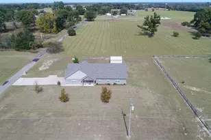 308 N Douglas St, Bogata, TX 75417 - Photo 3