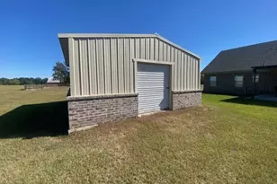 308 N Douglas St, Bogata, TX 75417 - Photo 21