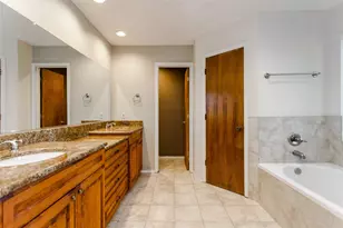 5602 Kingstree Ct, Arlington, TX 76017 - Photo 7
