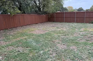 925 Bluewood Dr, Dallas, TX 75232 - Photo 23