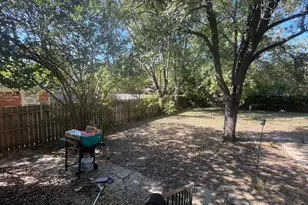 341 Hurst Dr, Bedford, TX 76022 - Photo 21