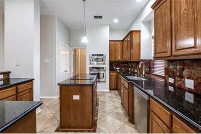 3150 Parkhurst Lane, Richardson, TX 75082 - Photo 11