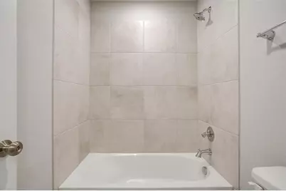 4525 Hogans Alley Drive, Arlington, TX 76001 - Photo 13