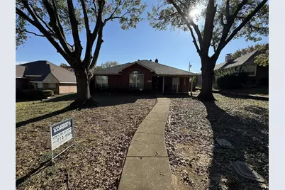 322 E Hillcroft Drive, Duncanville, TX 75137 - Photo 1