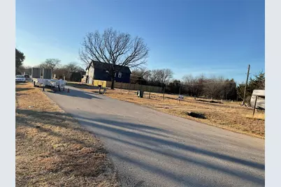 1111 Bell Street, Arlington, TX 76001 - Photo 3