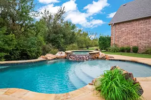 301 Harrison Cir, Van Alstyne, TX 75495 - Photo 1