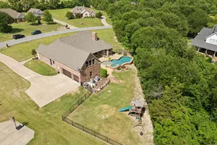 301 Harrison Cir, Van Alstyne, TX 75495 - Photo 7